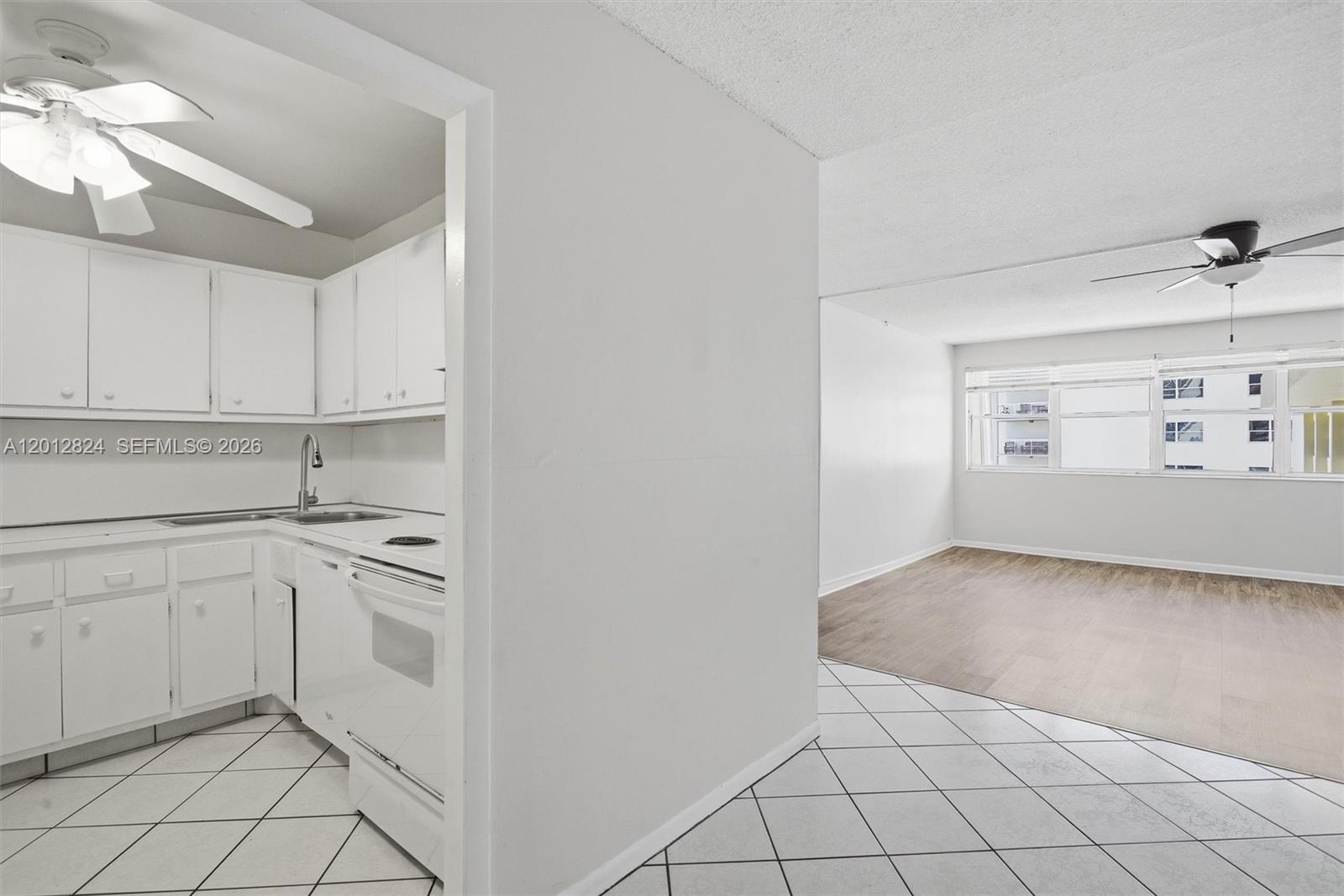 GOLDEN SAILS CONDO - Residential