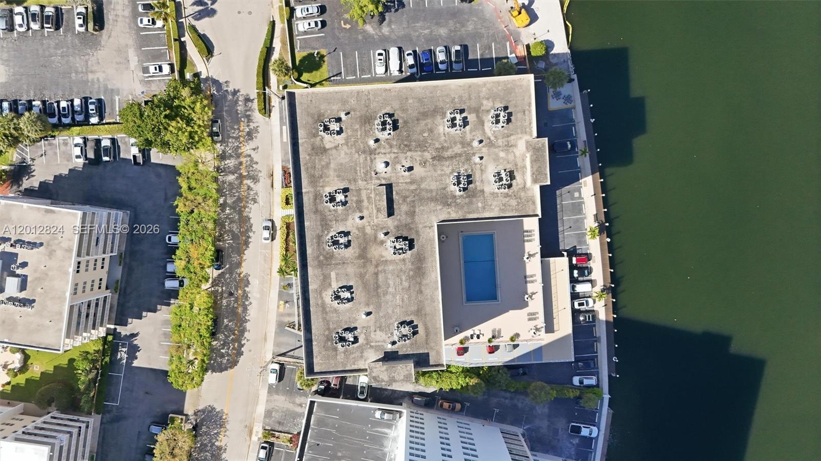 GOLDEN SAILS CONDO - Residential