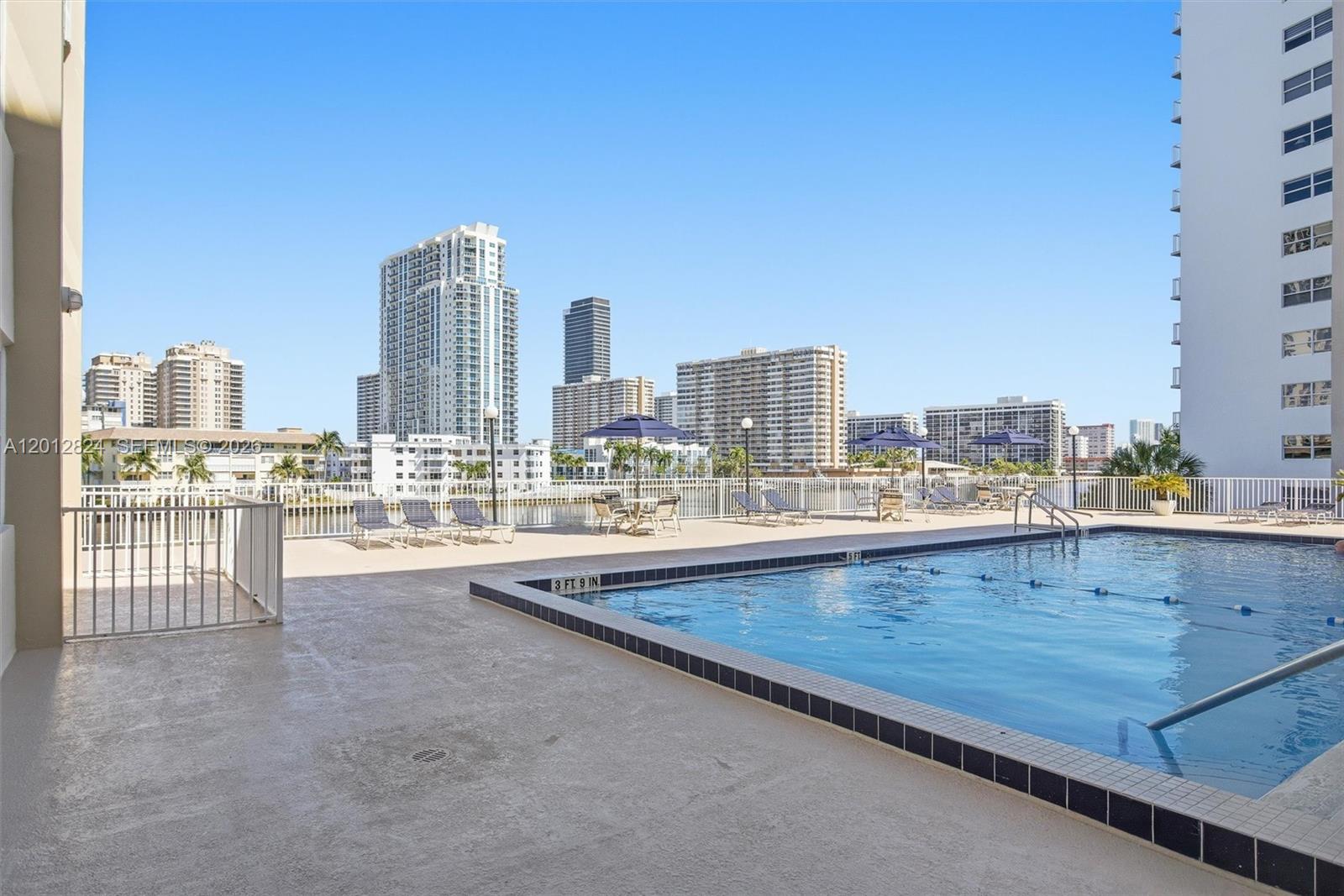 GOLDEN SAILS CONDO - Residential
