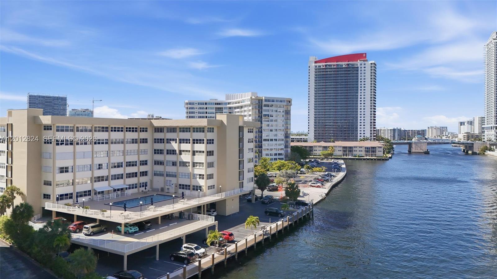 GOLDEN SAILS CONDO - Residential