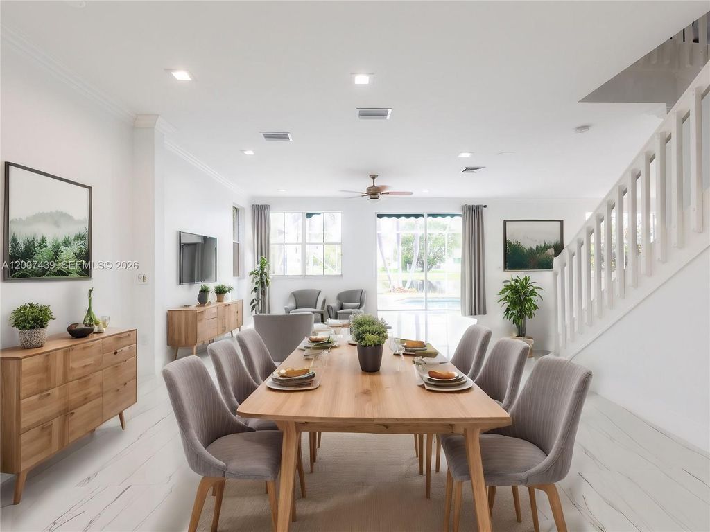 Photo of 801 Tanglewood Cir, Weston, FL 33327 (MLS # A12007439)