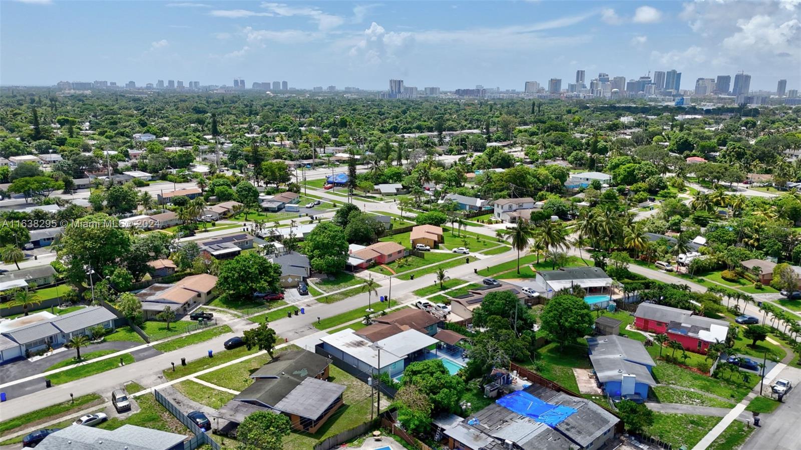 LAUDERDALE VILLAS - Residential