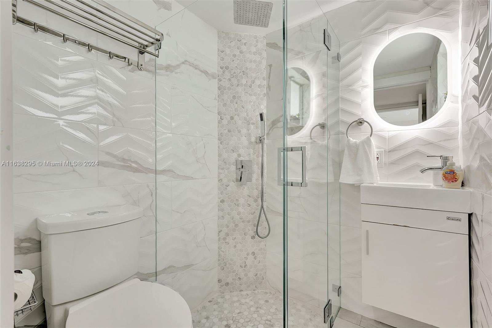 LAUDERDALE VILLAS - Residential