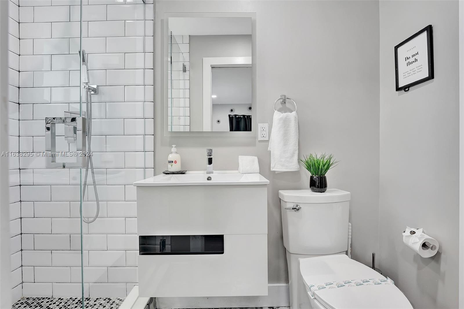 LAUDERDALE VILLAS - Residential