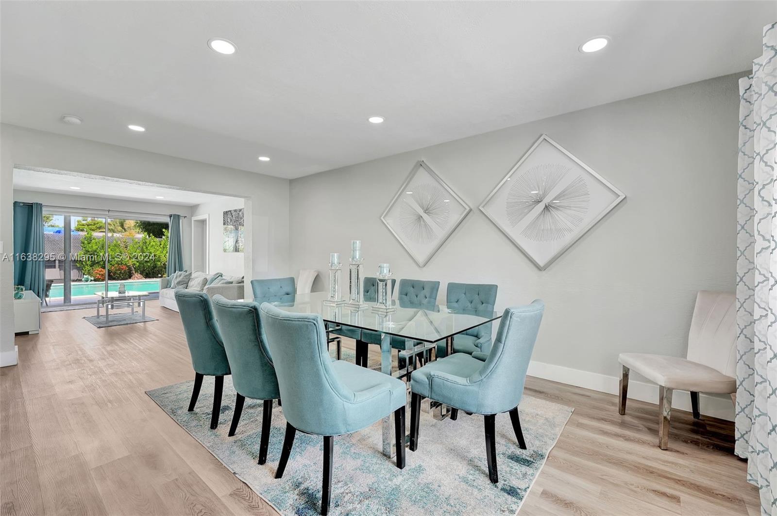 LAUDERDALE VILLAS - Residential