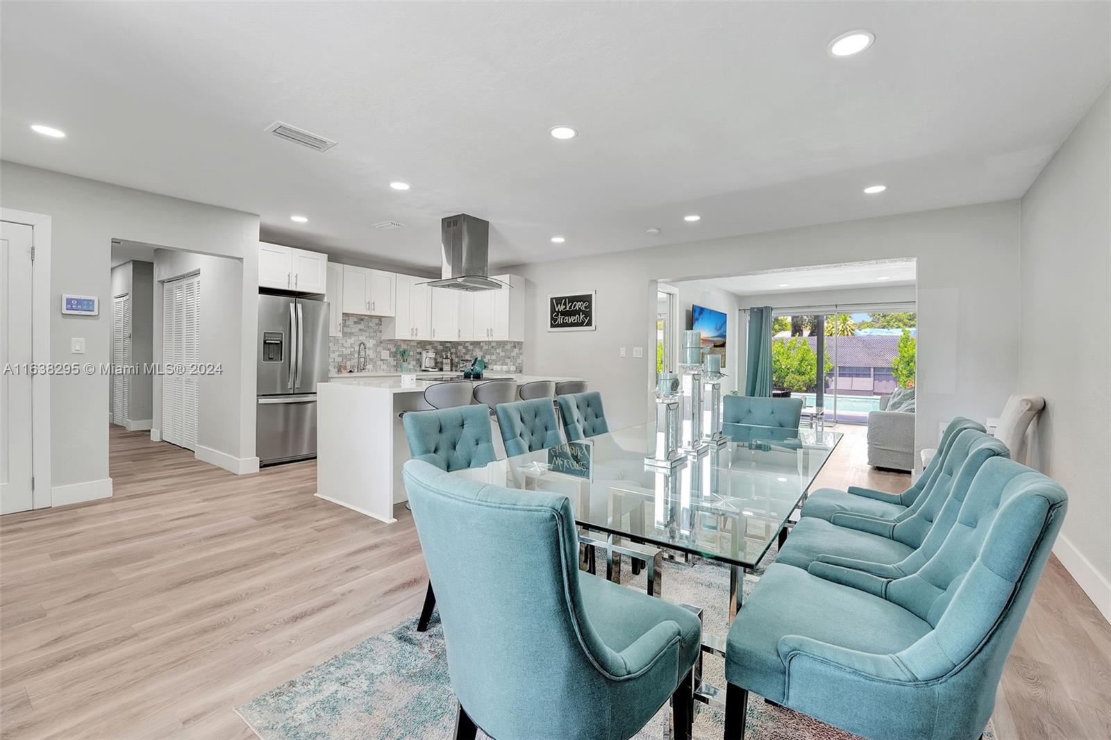 LAUDERDALE VILLAS - Residential