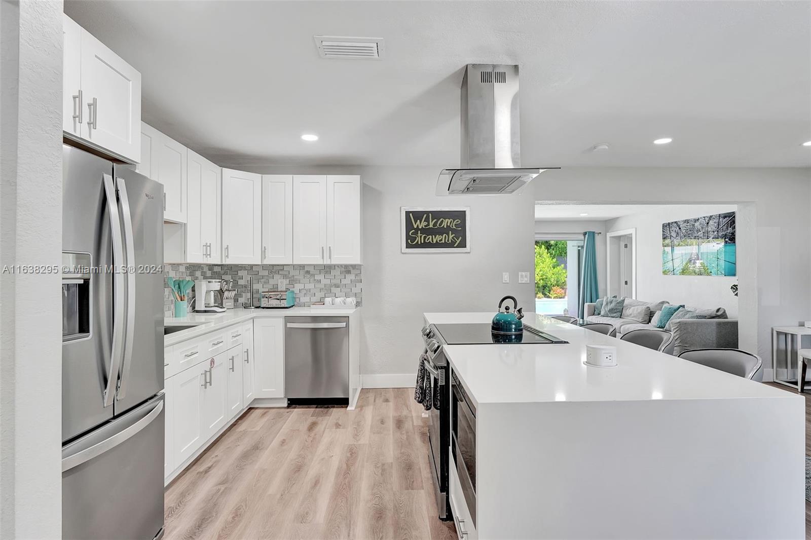 LAUDERDALE VILLAS - Residential