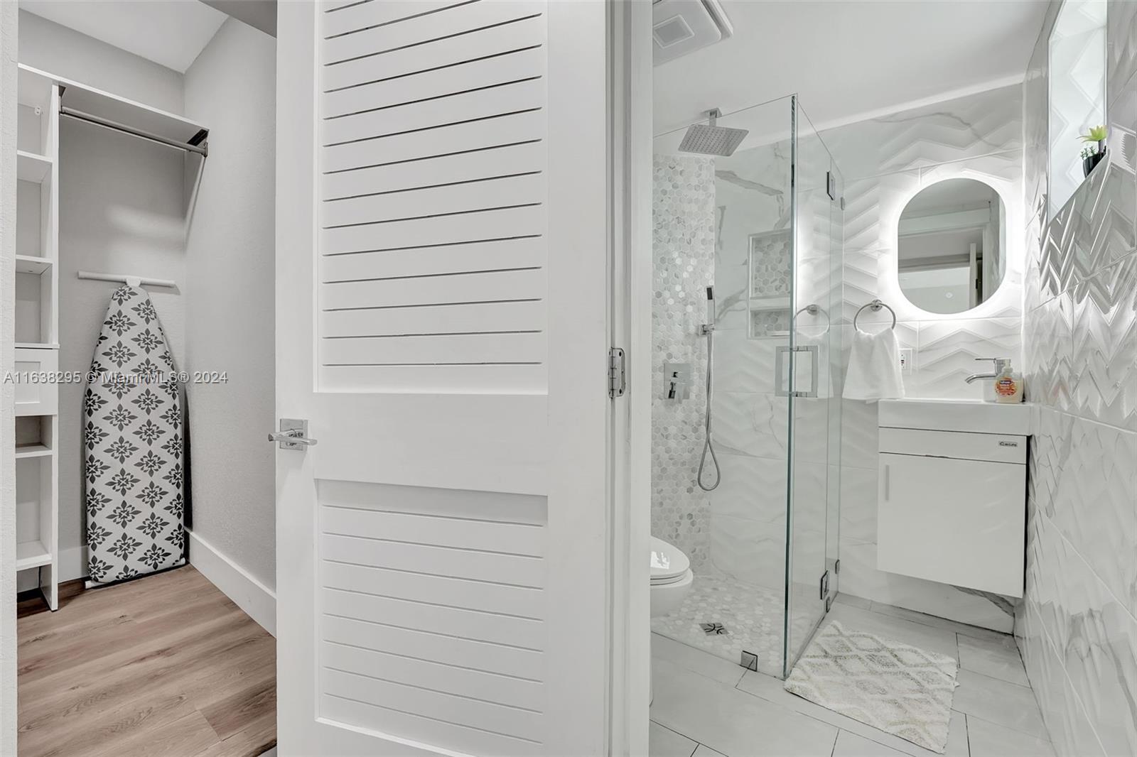 LAUDERDALE VILLAS - Residential