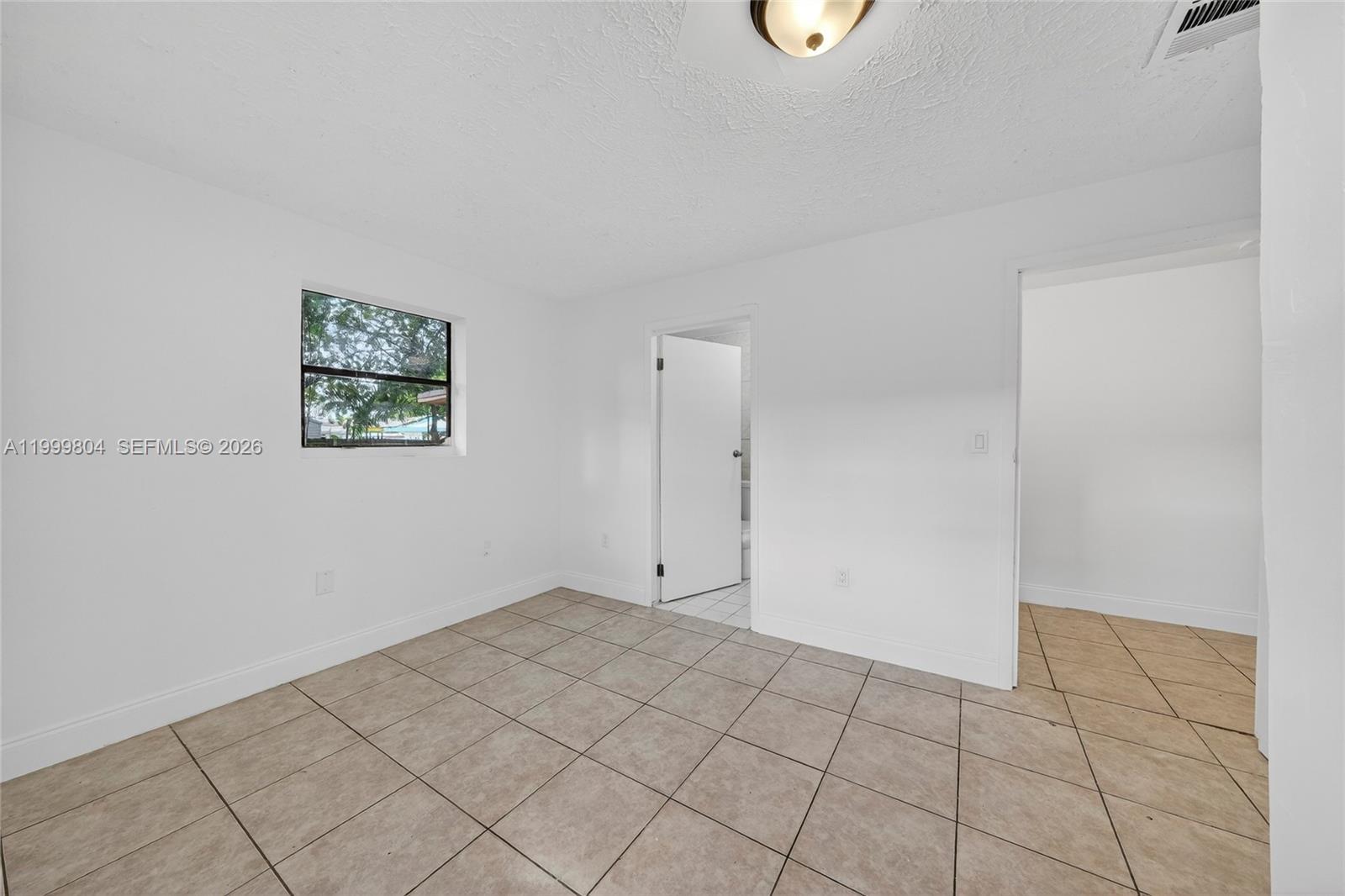 IRONS MANOR 5TH ADDN - Residential Lease