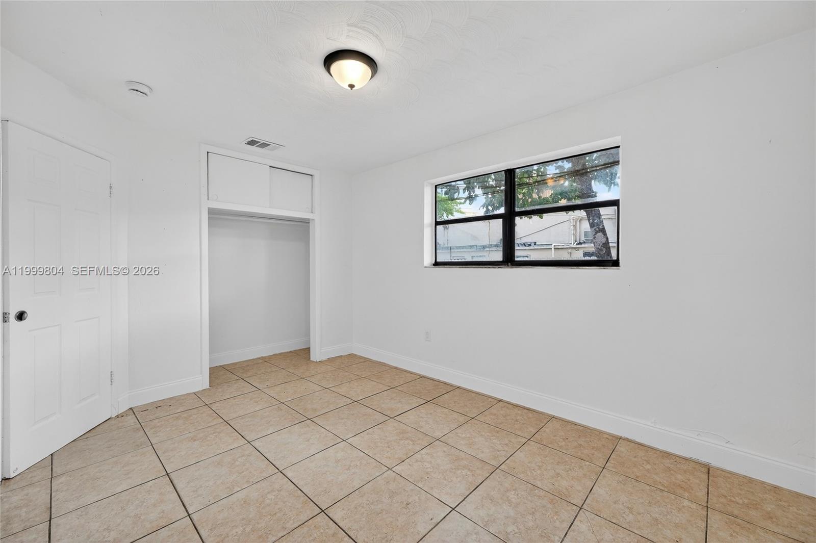 IRONS MANOR 5TH ADDN - Residential Lease