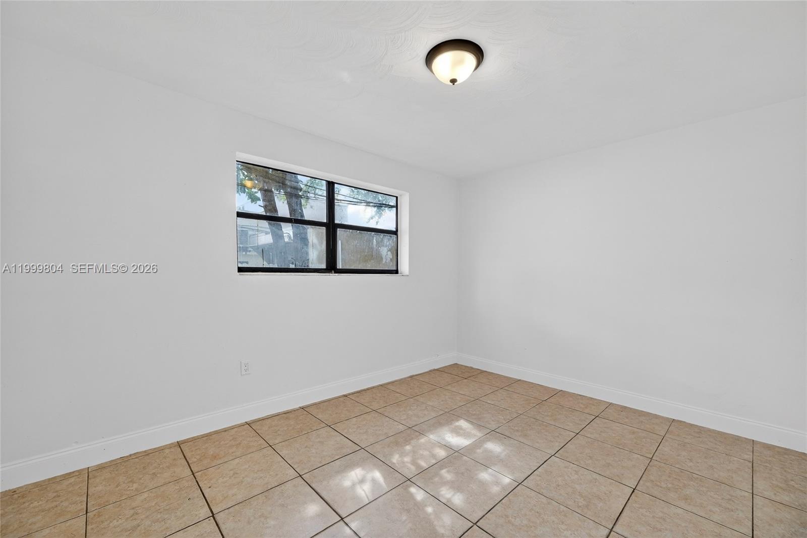 IRONS MANOR 5TH ADDN - Residential Lease