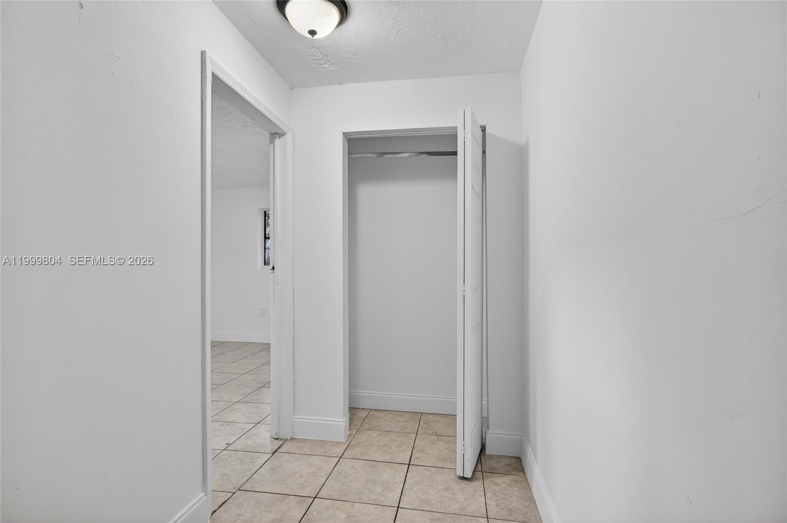 IRONS MANOR 5TH ADDN - Residential Lease