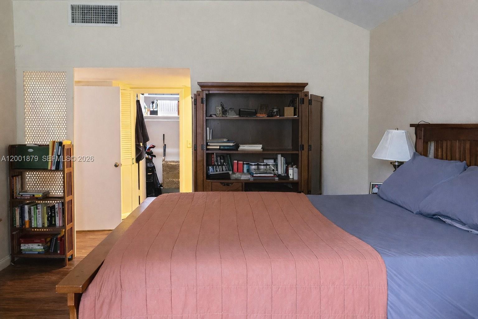 HILLS OF INVERRARY TRACT - Residential