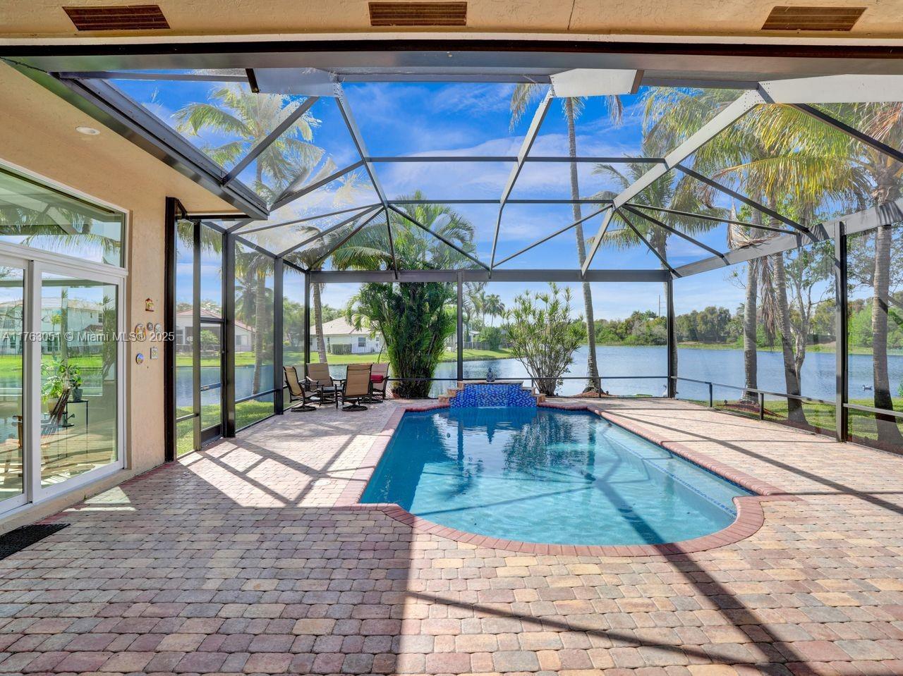 2715 Edgewater Court