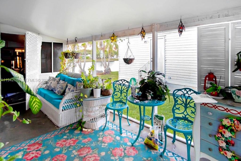 GATEWAY ESTATES PARK COND - Residential