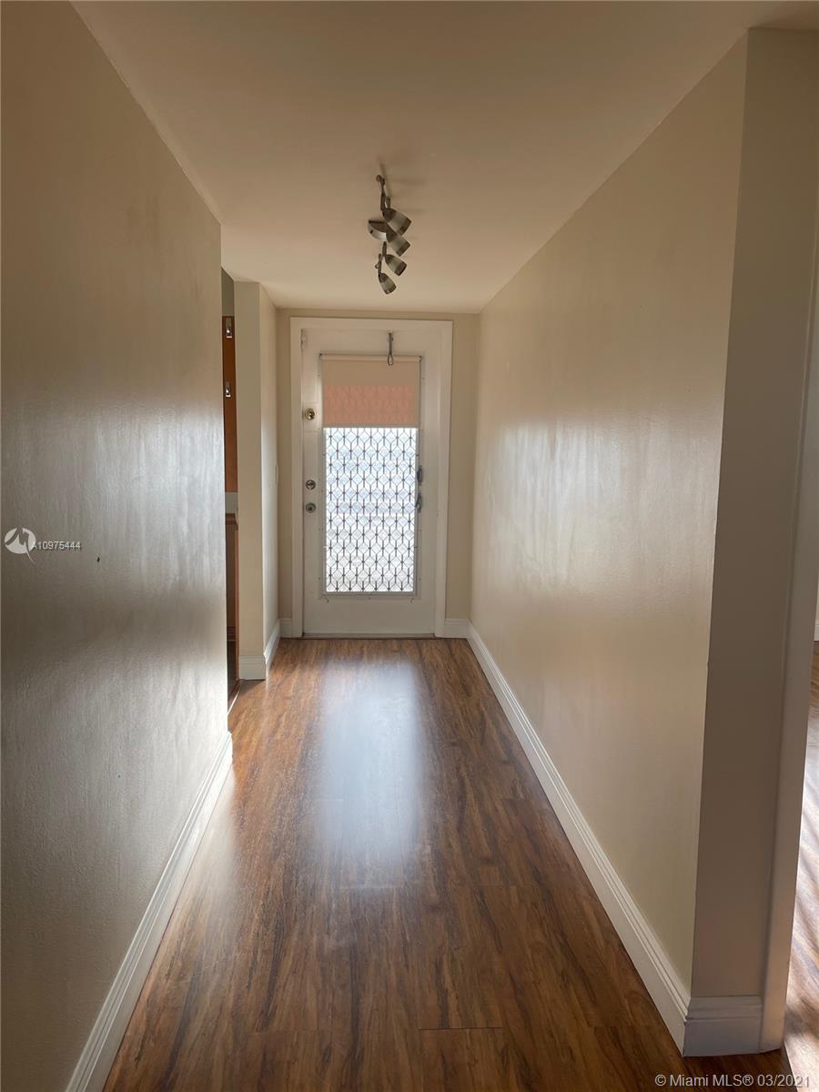 SUNRISE LAKES 184 CONDO - Residential