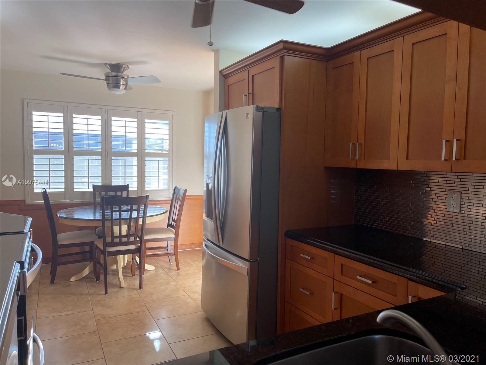 SUNRISE LAKES 184 CONDO - Residential