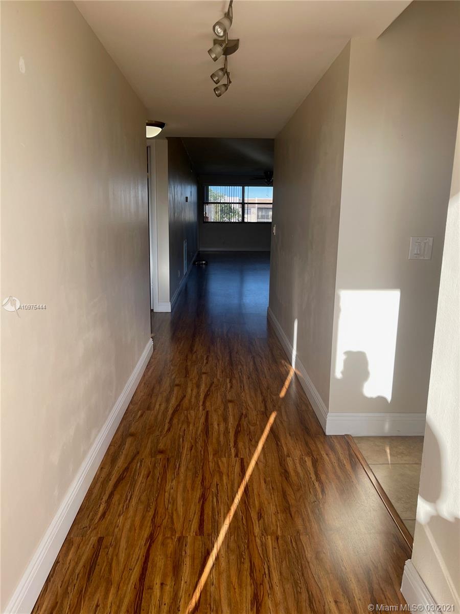 SUNRISE LAKES 184 CONDO - Residential