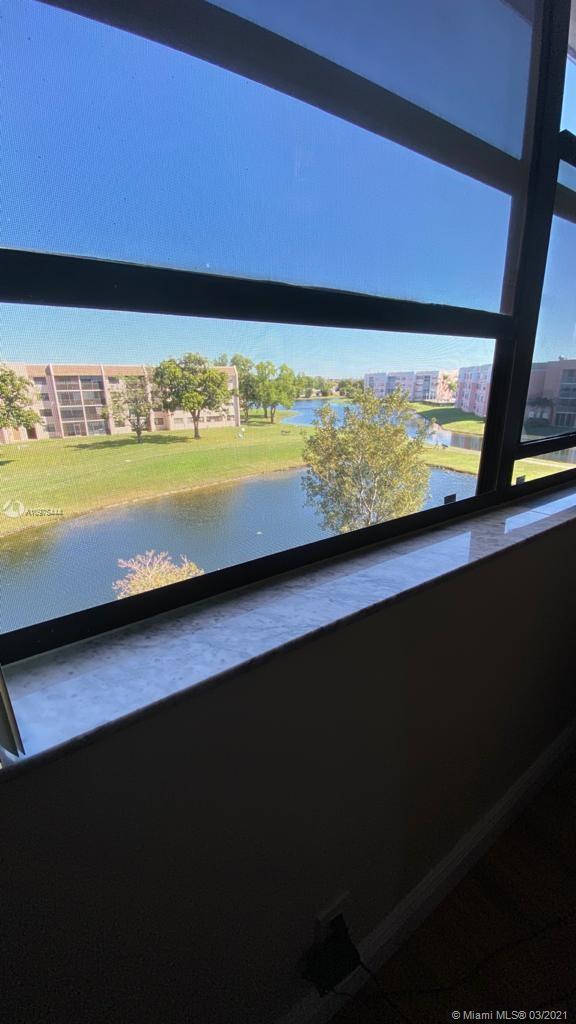 SUNRISE LAKES 184 CONDO - Residential