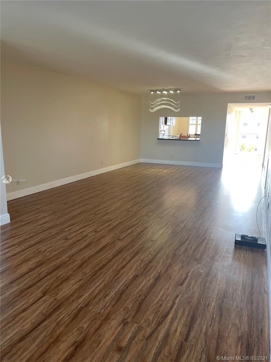 SUNRISE LAKES 184 CONDO - Residential