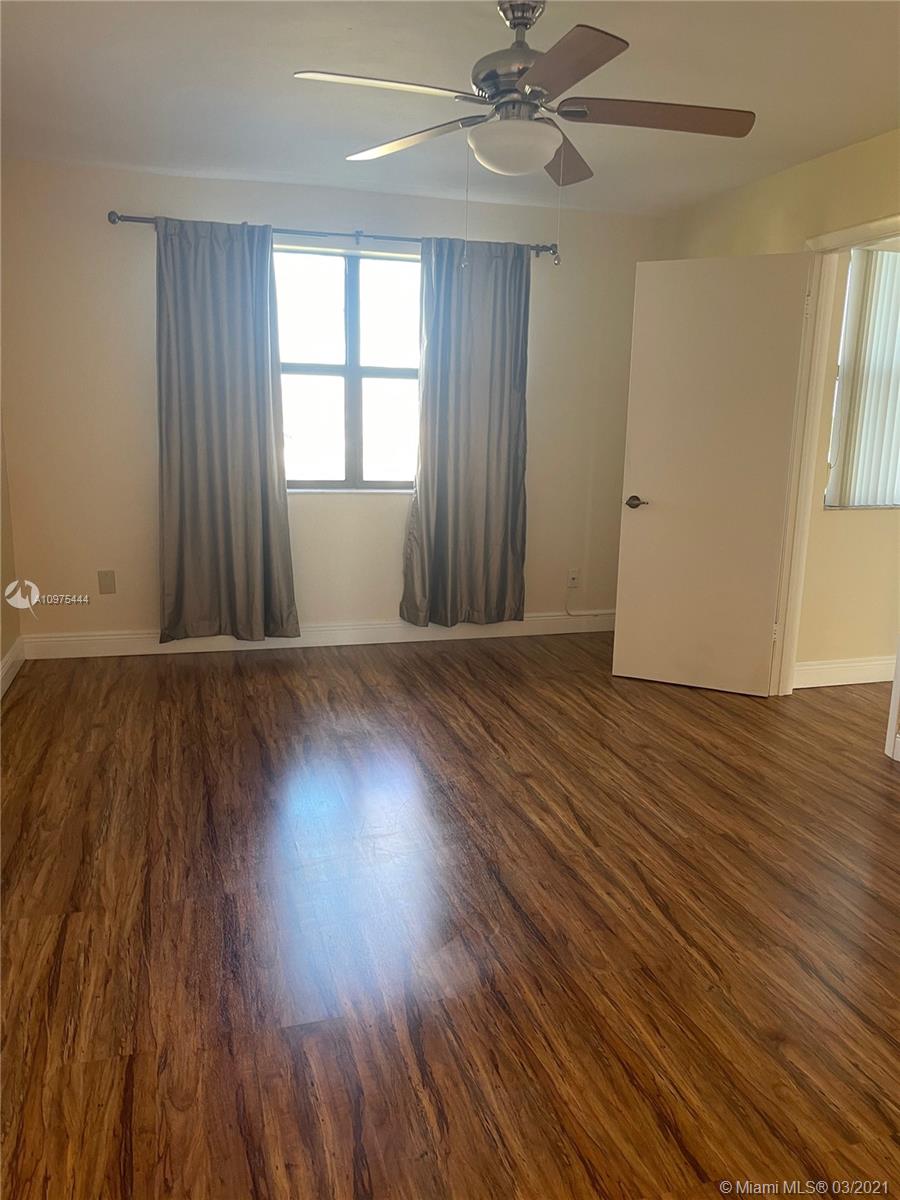 SUNRISE LAKES 184 CONDO - Residential