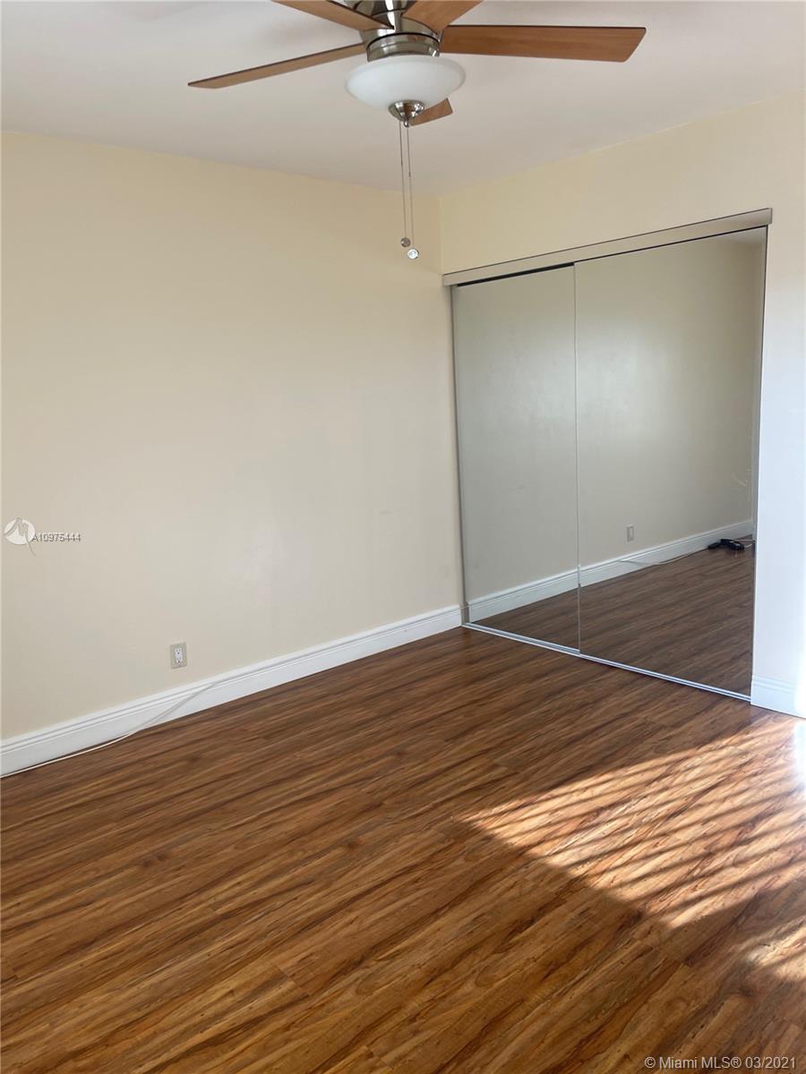 SUNRISE LAKES 184 CONDO - Residential