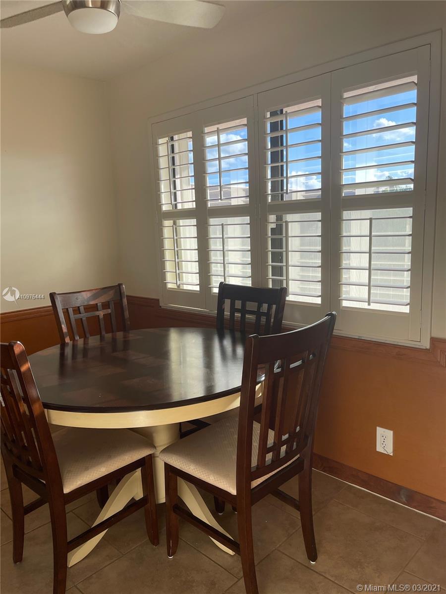 SUNRISE LAKES 184 CONDO - Residential