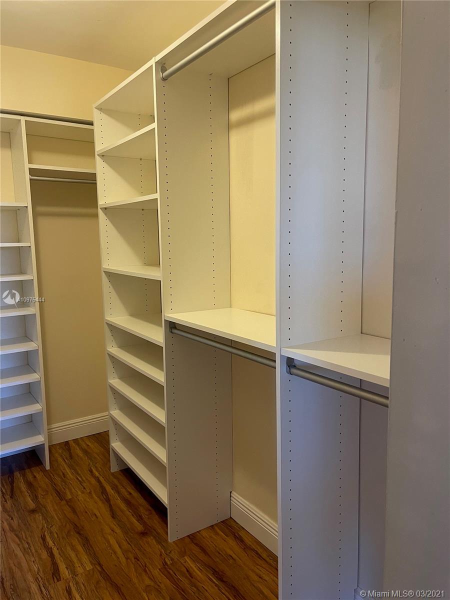 SUNRISE LAKES 184 CONDO - Residential