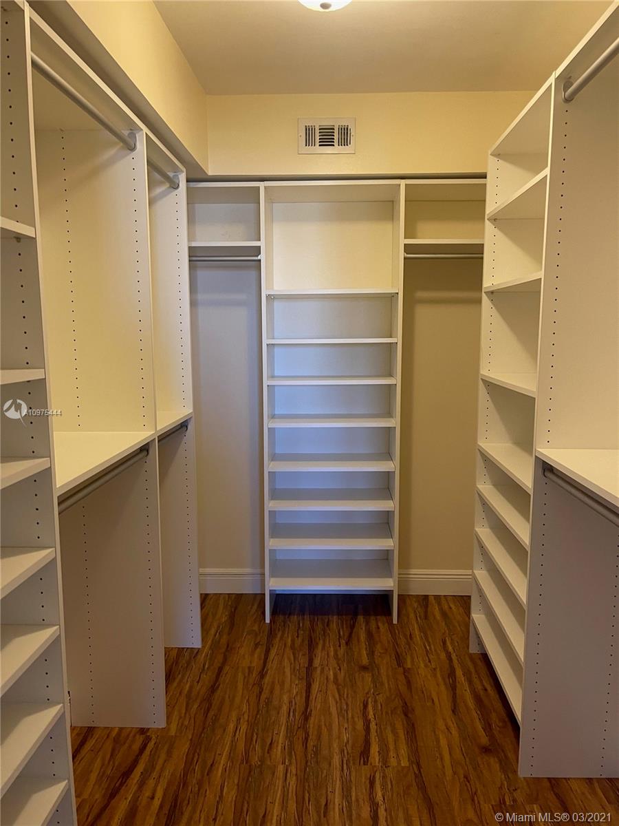 SUNRISE LAKES 184 CONDO - Residential