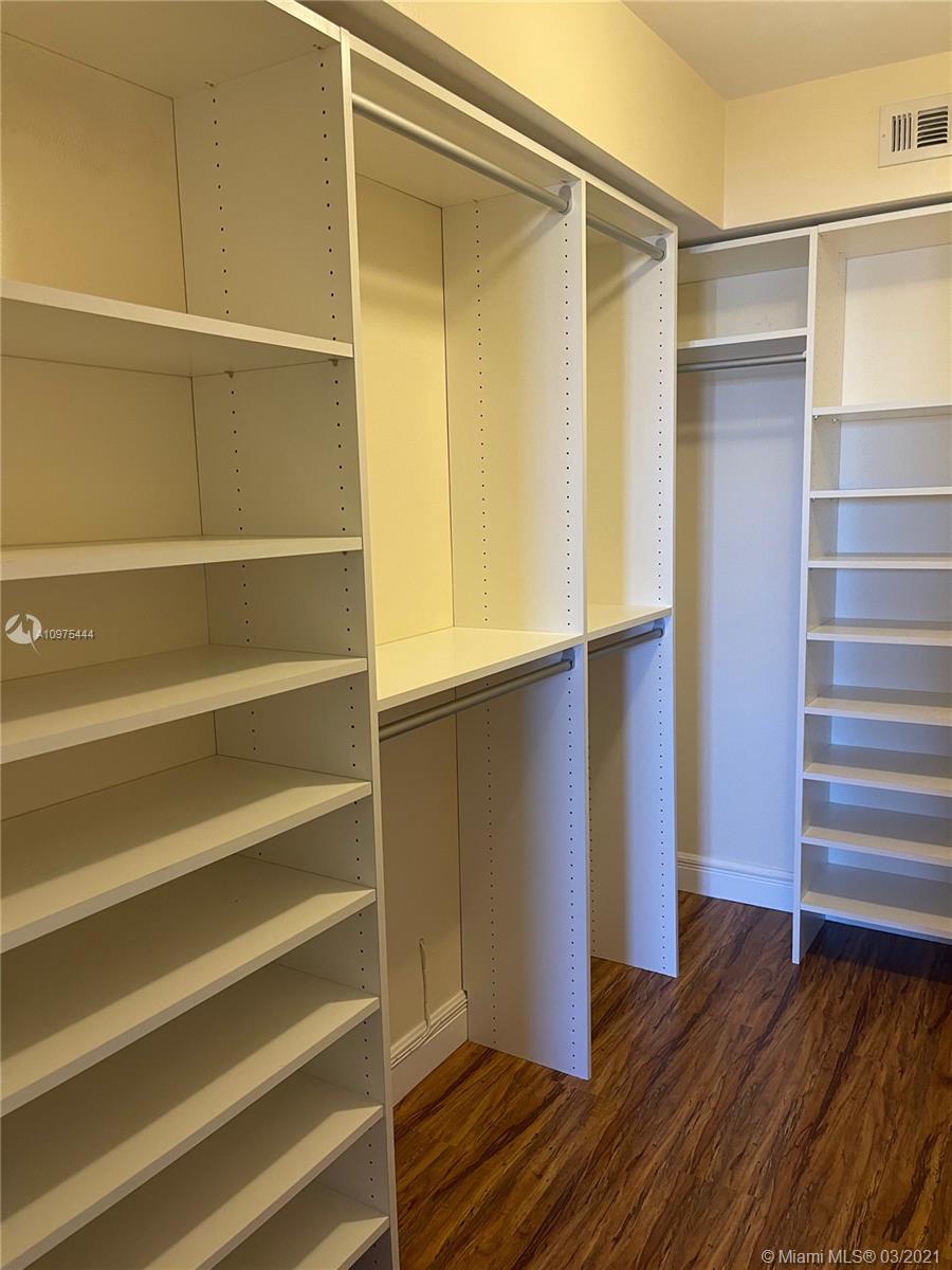 SUNRISE LAKES 184 CONDO - Residential