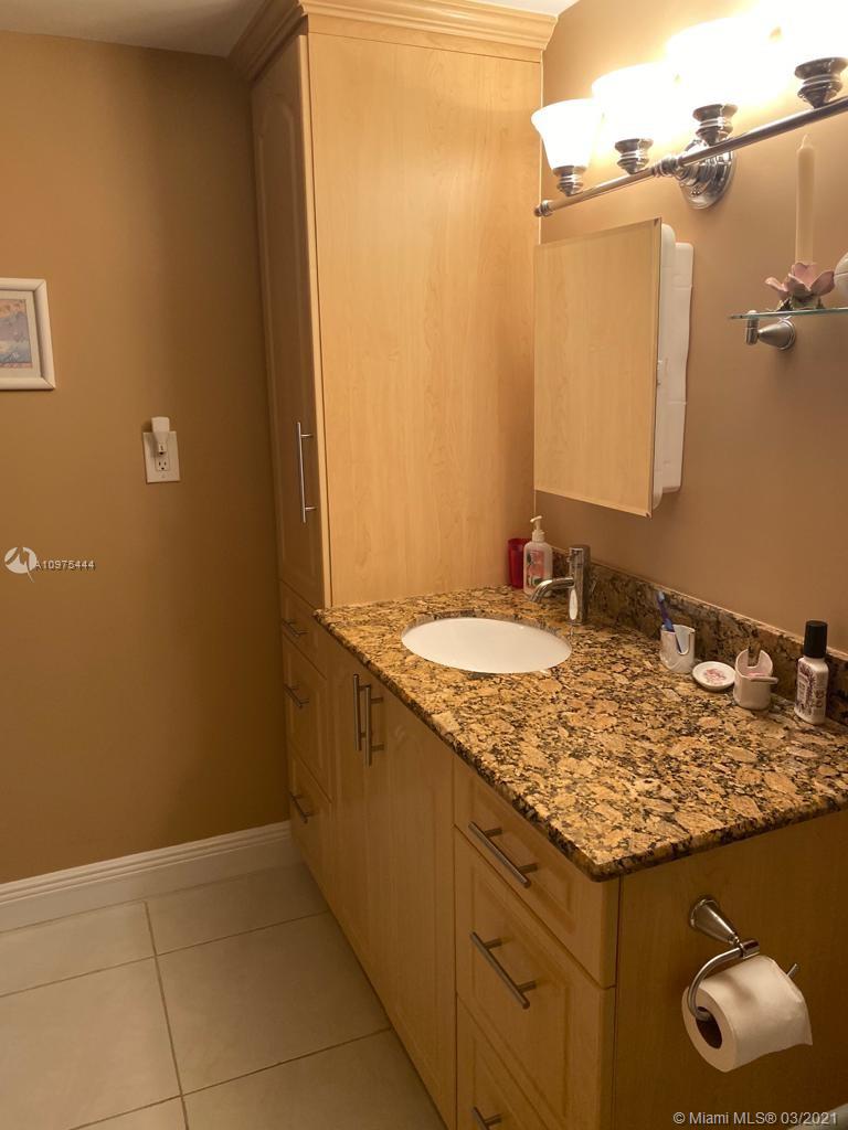 SUNRISE LAKES 184 CONDO - Residential