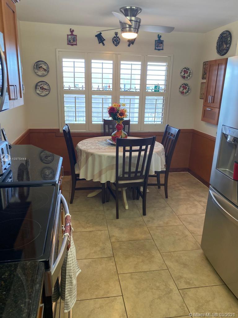 SUNRISE LAKES 184 CONDO - Residential