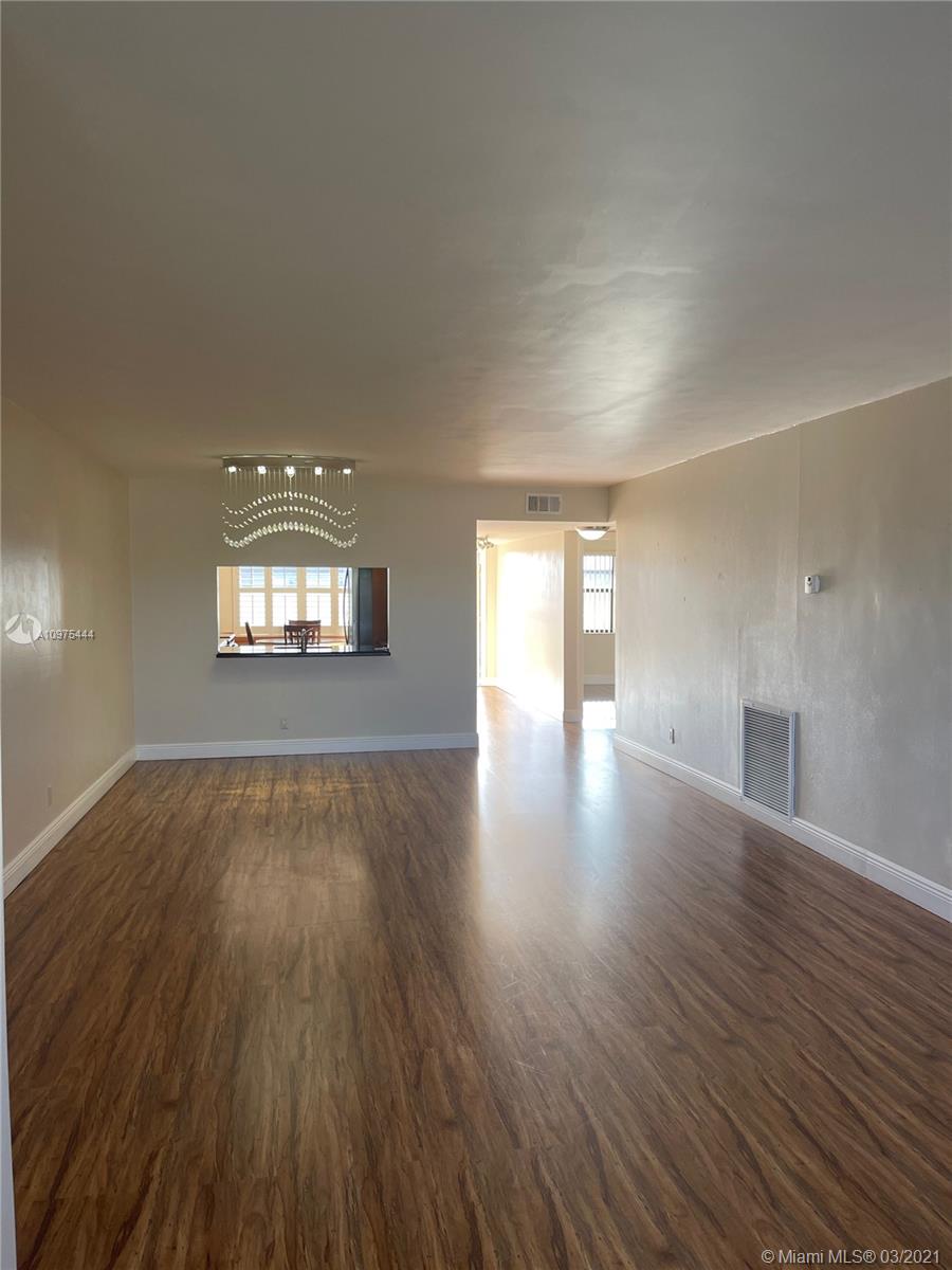 SUNRISE LAKES 184 CONDO - Residential