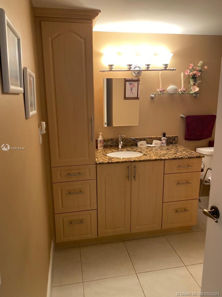 SUNRISE LAKES 184 CONDO - Residential