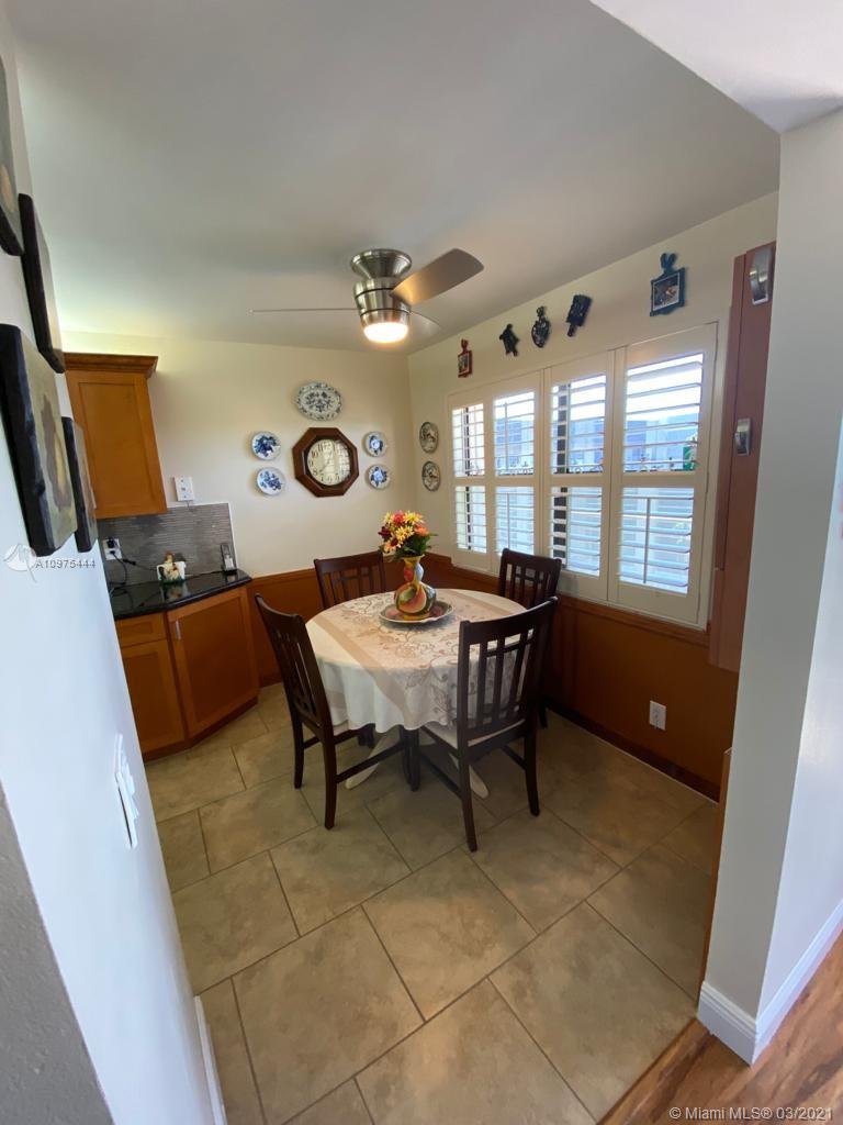 SUNRISE LAKES 184 CONDO - Residential