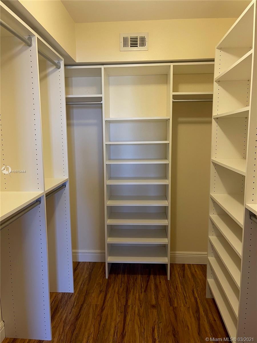 SUNRISE LAKES 184 CONDO - Residential