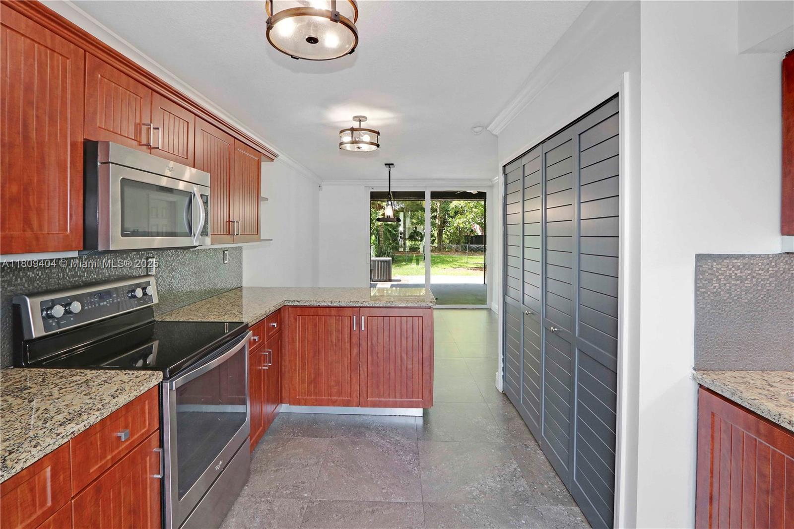 12340 SW 20th Ter 12340