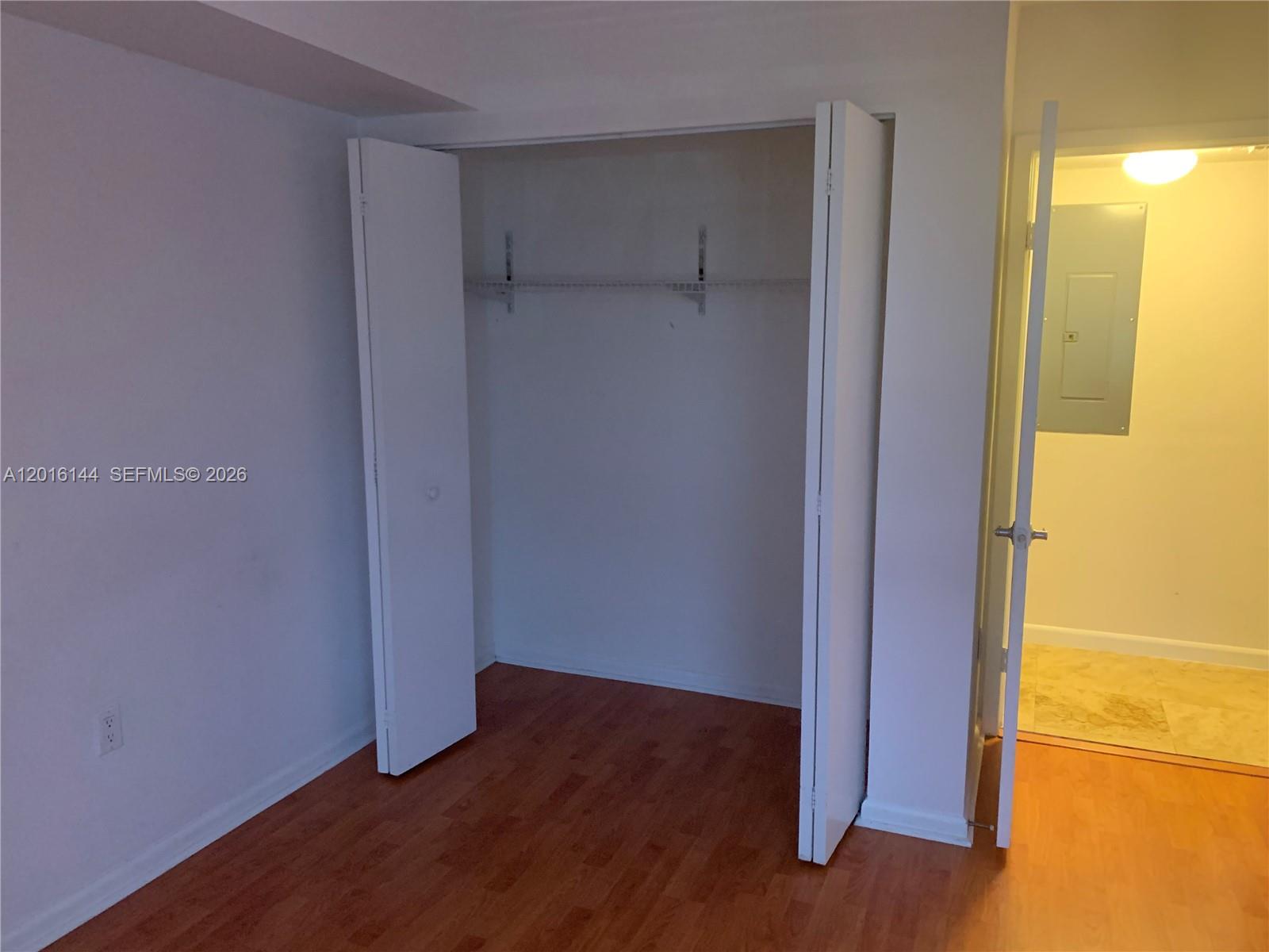 BREEZE CONDO - Residential Lease