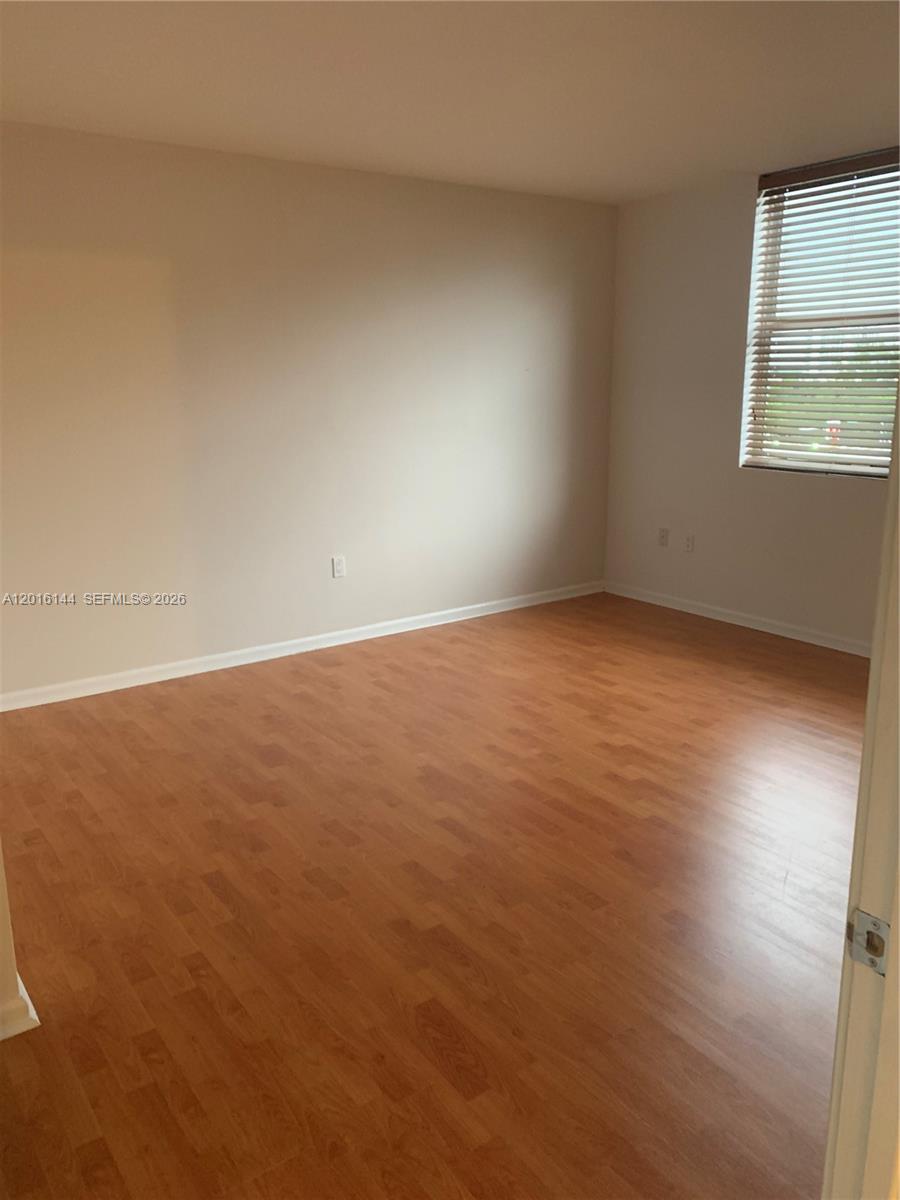 BREEZE CONDO - Residential Lease