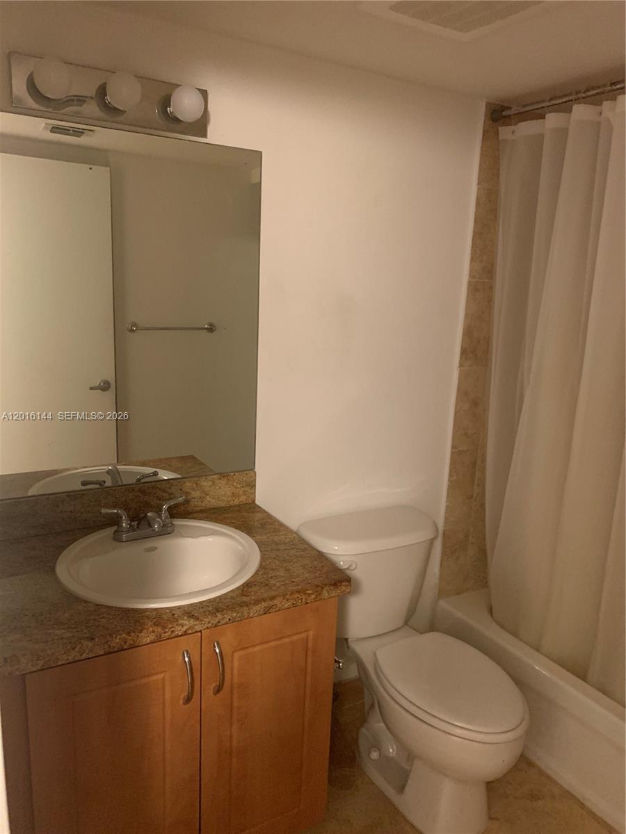 BREEZE CONDO - Residential Lease