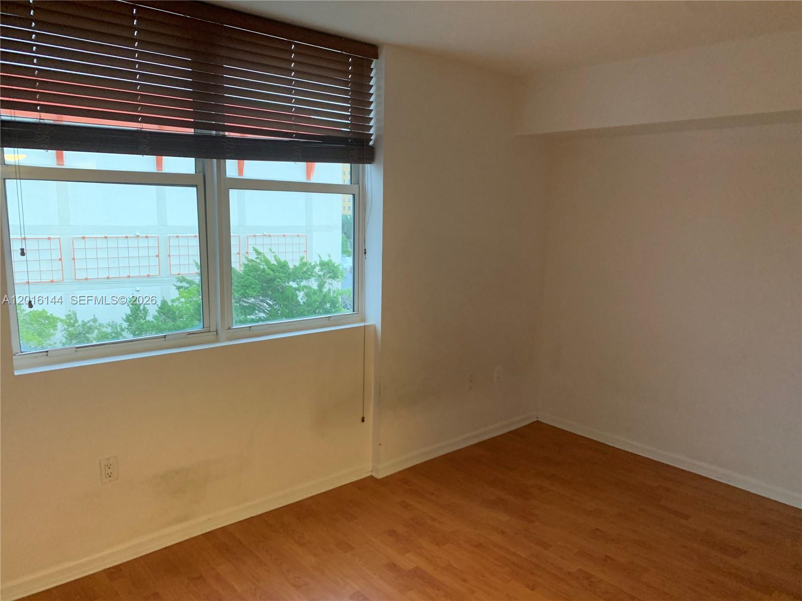 BREEZE CONDO - Residential Lease