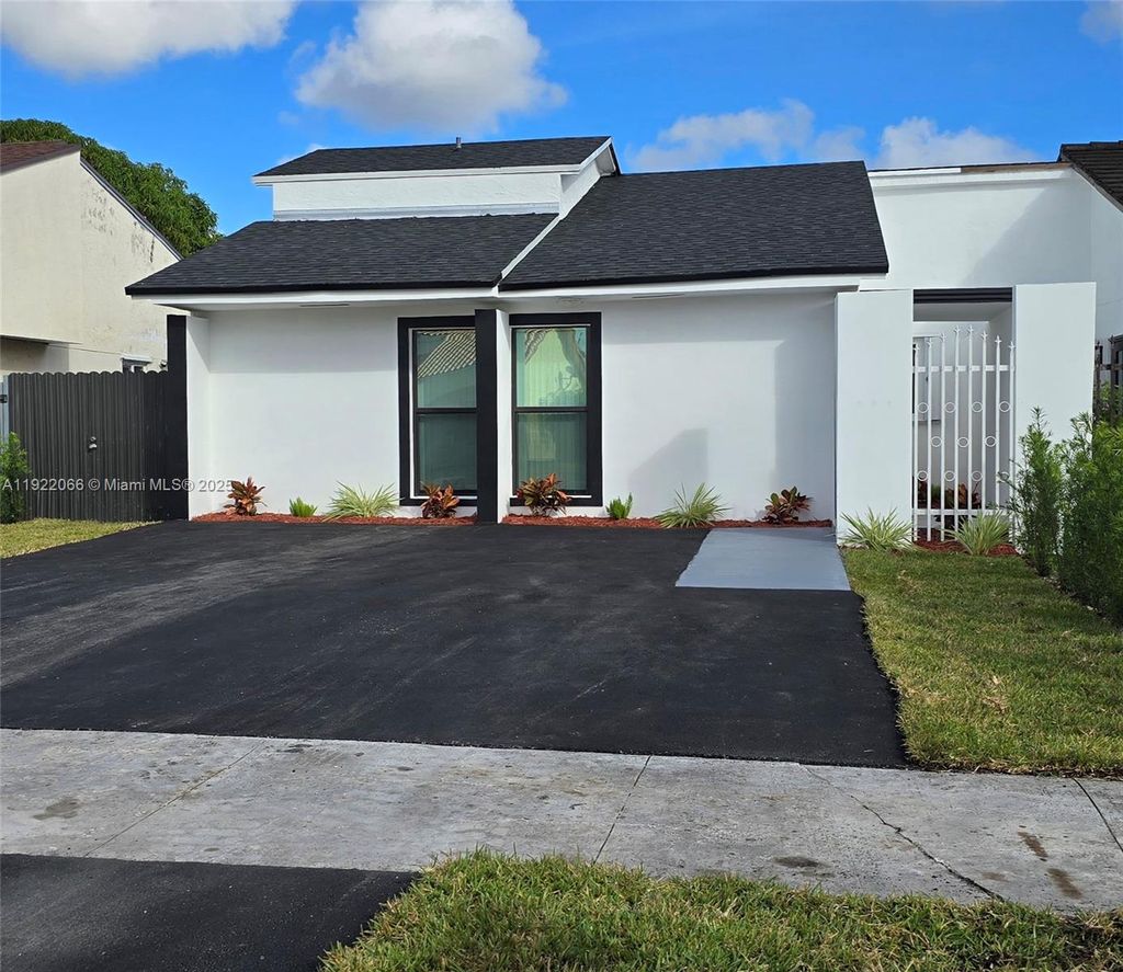 Photo of 1001 SW 88th Ct, Miami, FL 33174 (MLS # A11922066)