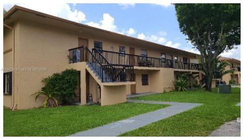 2540 W 67th Pl 202-28 Hialeah FL 33016