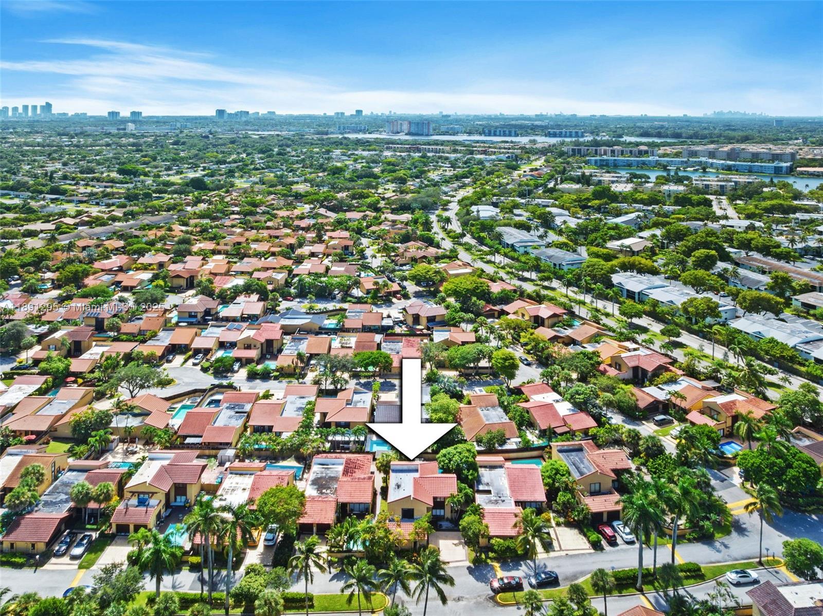 SKY LAKE VILLAS FIRST ADD - Residential