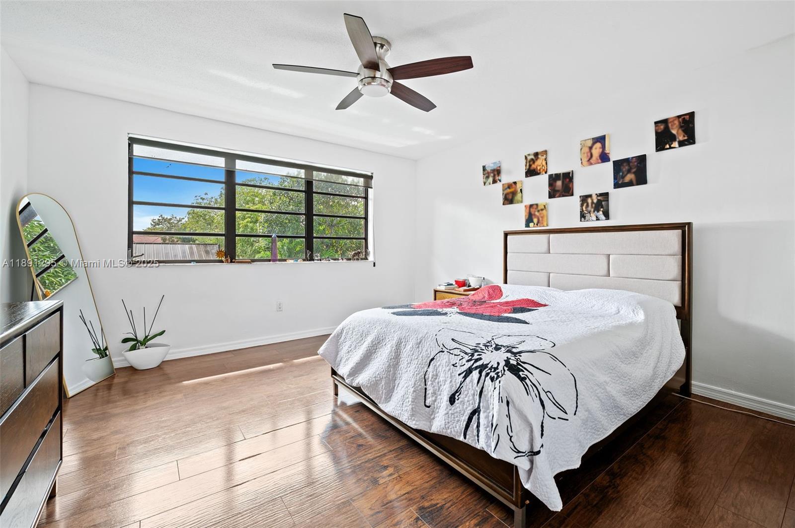 SKY LAKE VILLAS FIRST ADD - Residential