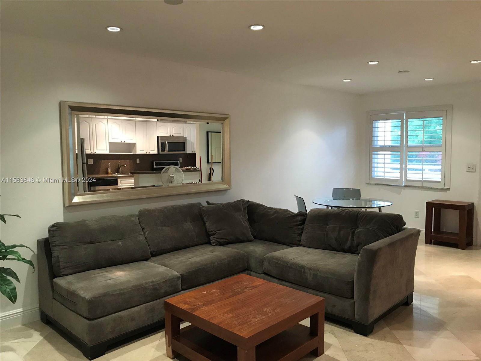 SUNSET POINT CONDO - Residential Lease