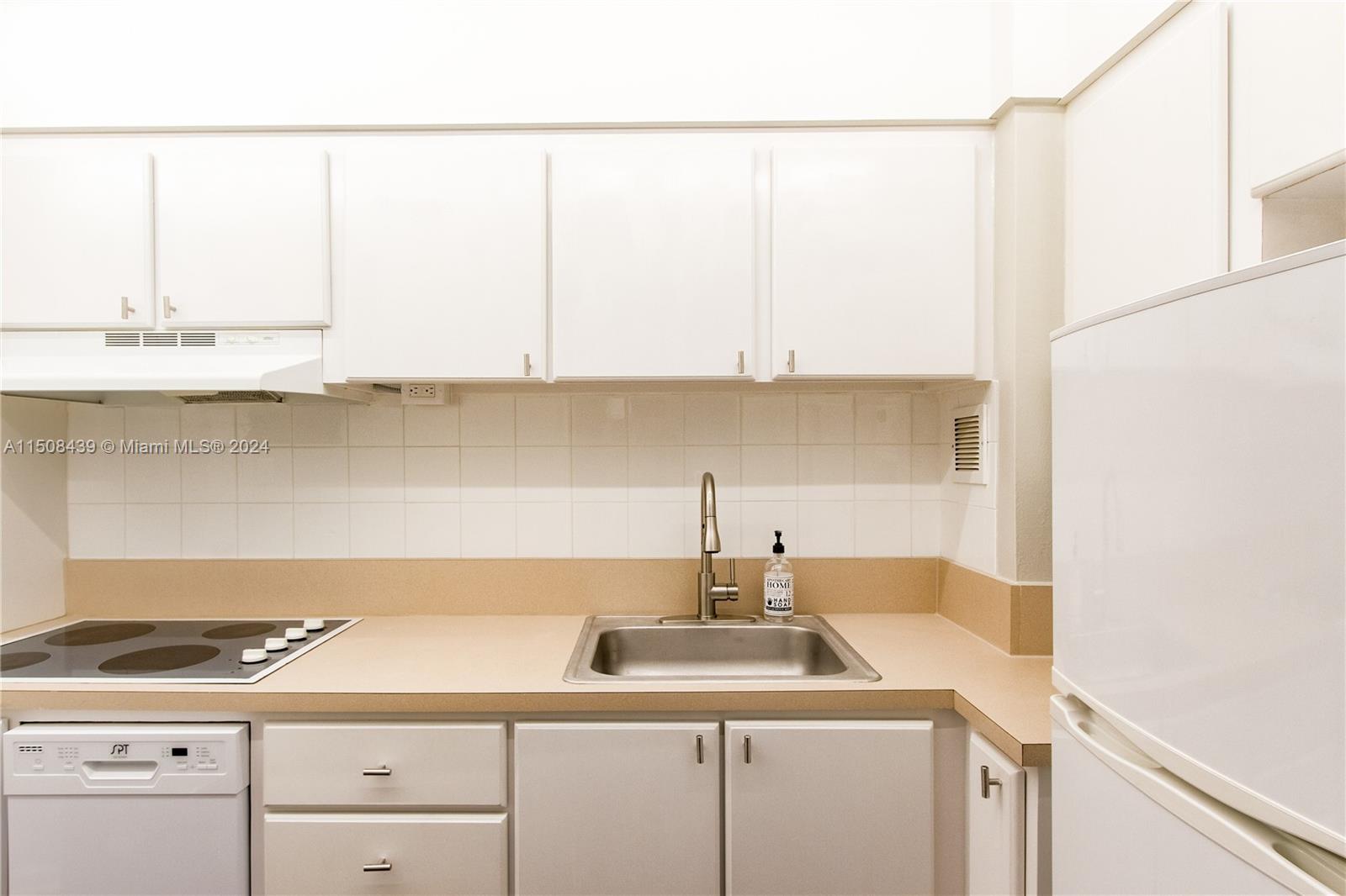 MIRADOR 1200 CONDO - Residential Lease