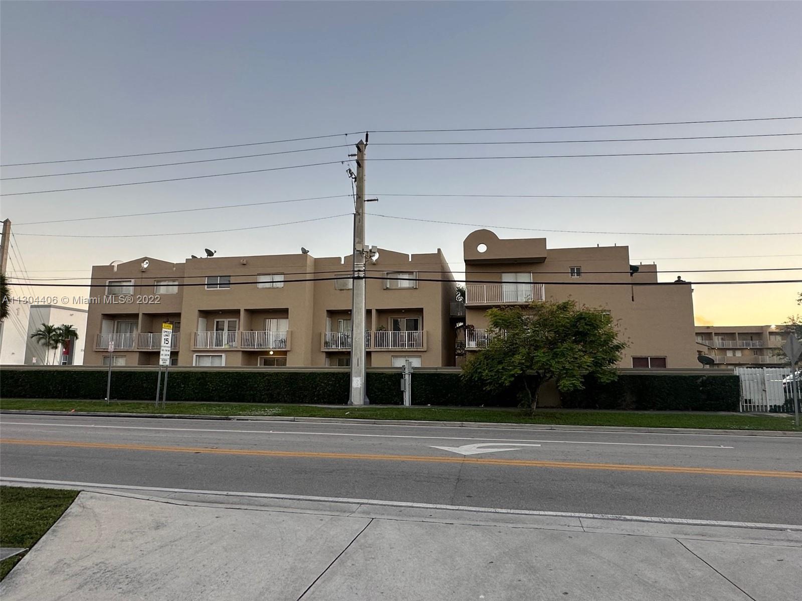 FIRST FLOOR UNIT IN A GREAT COMMUNITY. 2 BEDROOM 1 FULL BATHROOM PLUS 1 HALF BATHROOM, MASTER WITH WALK-IN, TILE THROUGH OUT THE ENTIRE UNIT, CONVENIENTLY CENTRALLY LOCATED, MINUTES AWAY FROM PALMETTO EXPRESSWAY, FLORIDA'S TURNPIKE AND MAJOR SHOPPING MALLS.