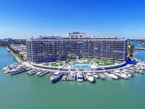 Photo of Miami Beach, FL 33141 (MLS # A12080094)
