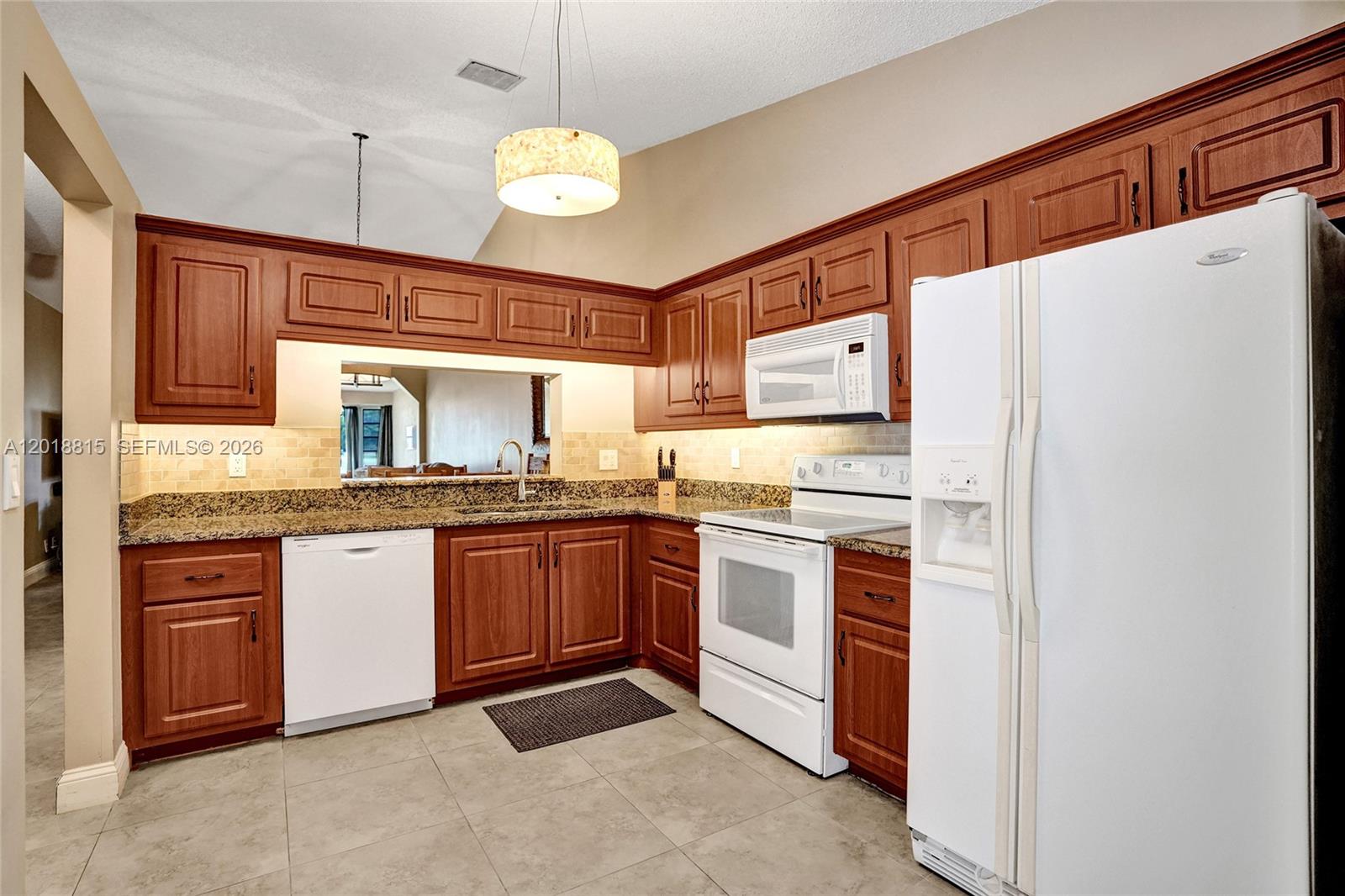 LANDINGS ON CYPRESS GREEN - Residential
